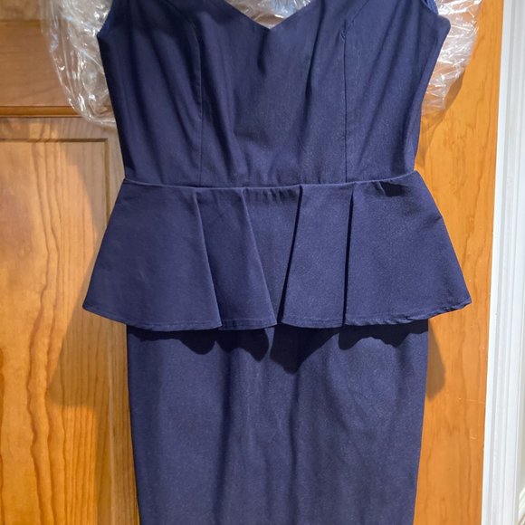 Lovely Day Navy peplum dress Size Medium Navy - Picture 3 of 6